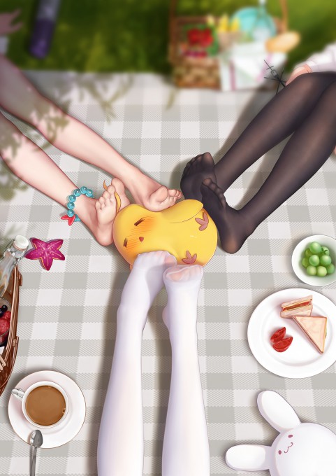 碧蓝航线野餐三双美脚踩小黄鸡2k手机壁纸(2000x2828)