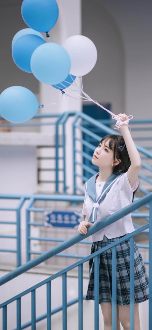 可爱少女JK制服蓝白气球手机壁纸