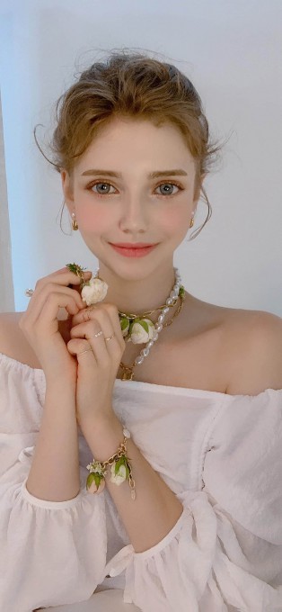 德国模特Chloe高清手机壁纸