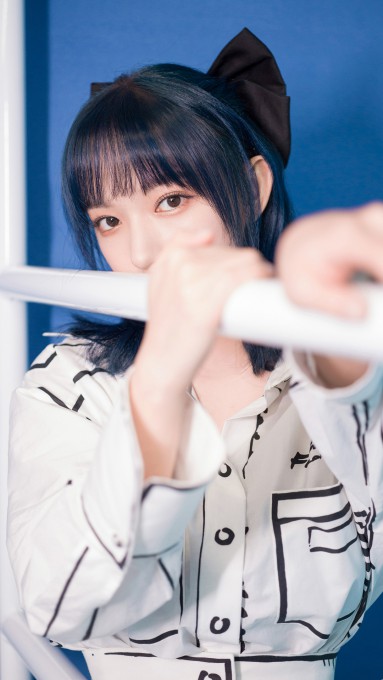 程潇甜美性感写真手机壁纸(1080x1920)