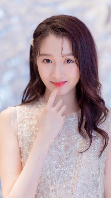 关晓彤仙气性感图片高清手机壁纸(1080x1920)