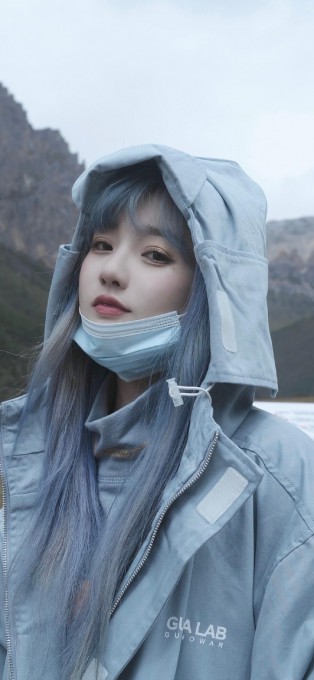 蓝发美女高清手机壁纸