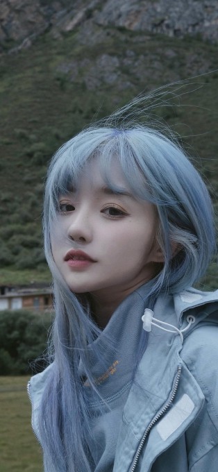 蓝发美女高清手机壁纸(1024x2216)