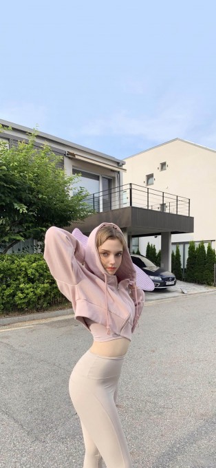欧美美女Chloe高清手机壁纸
