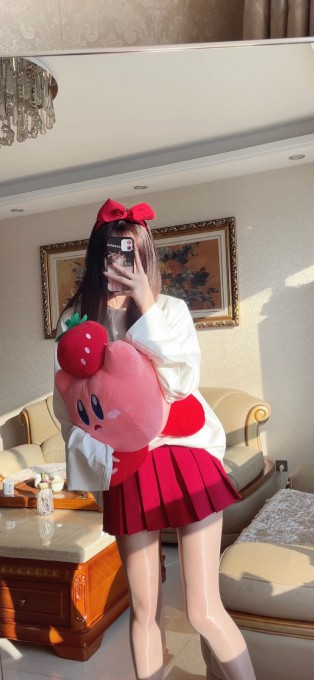网红电气鼠美女对镜自拍手机壁纸