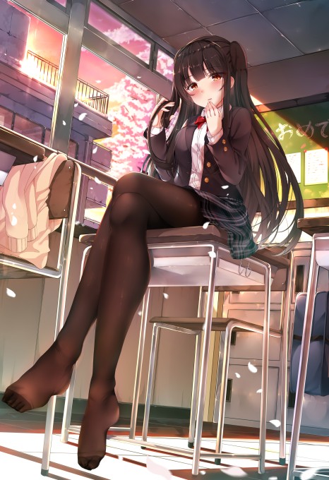 教室坐在课桌的女孩4k手机壁纸(3307x4823)