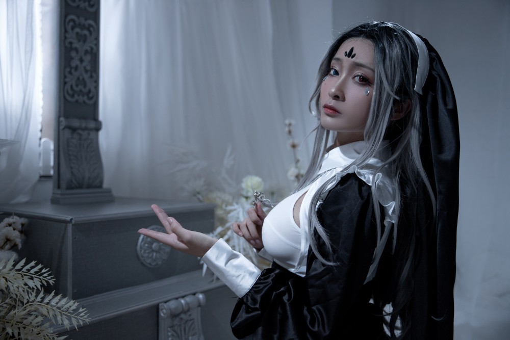 洛璃LoLiSAMA修女