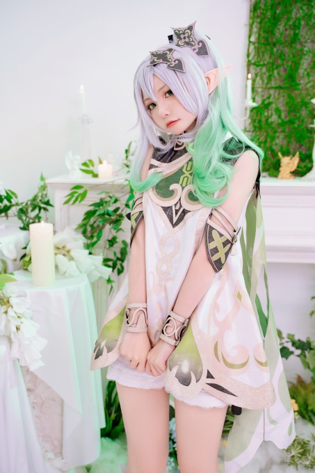 爆机少女喵小吉原神纳西妲