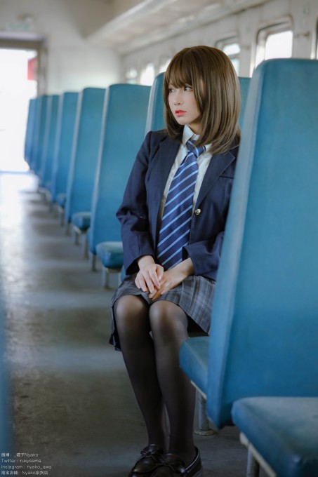 Nyako喵子痴·女子校生2火车jk