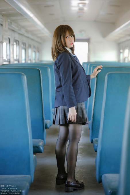 Nyako喵子痴·女子校生2火车jk