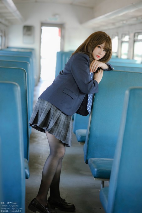 Nyako喵子痴·女子校生2火车jk