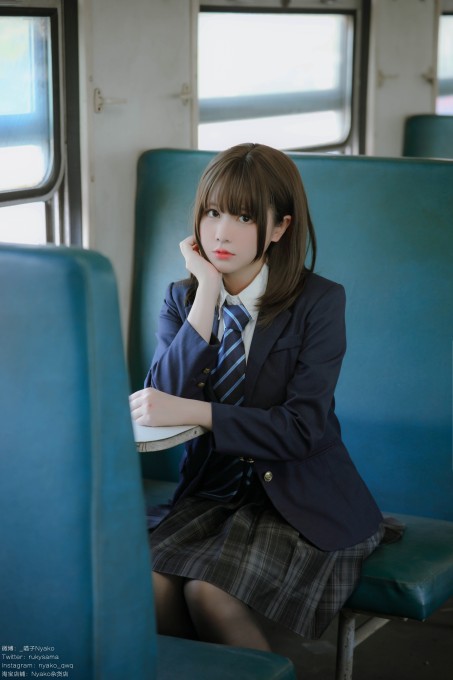 Nyako喵子痴·女子校生2火车jk