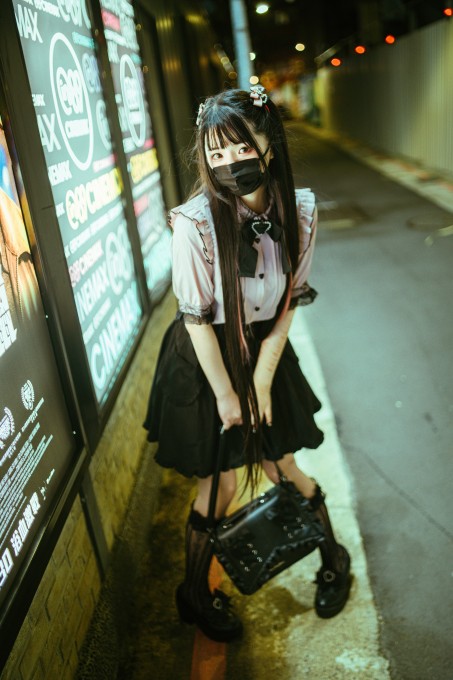 落落神待少女