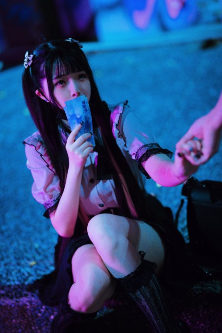 落落神待少女
