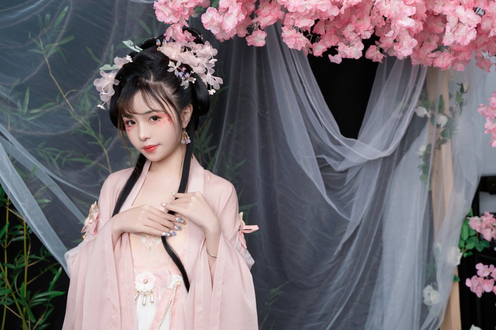 爆机少女喵小吉清平乐