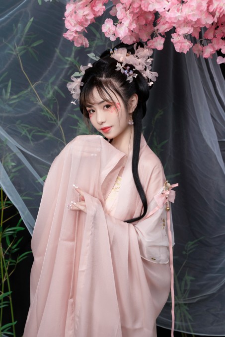 爆机少女喵小吉清平乐
