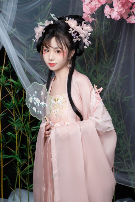 爆机少女喵小吉清平乐