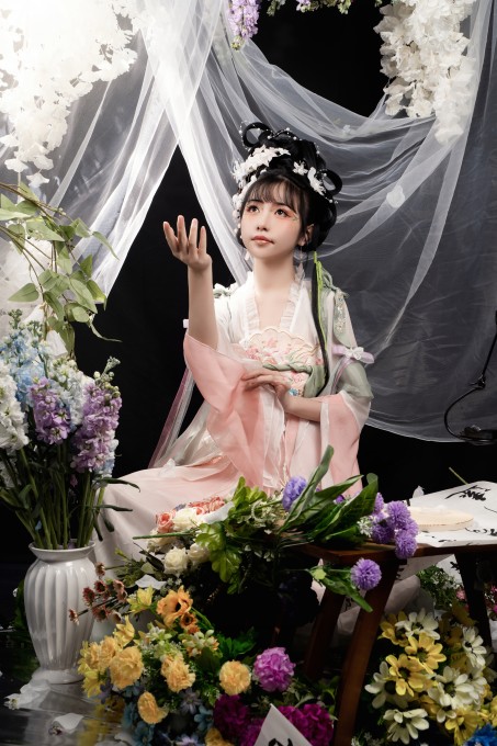 爆机少女喵小吉花间集