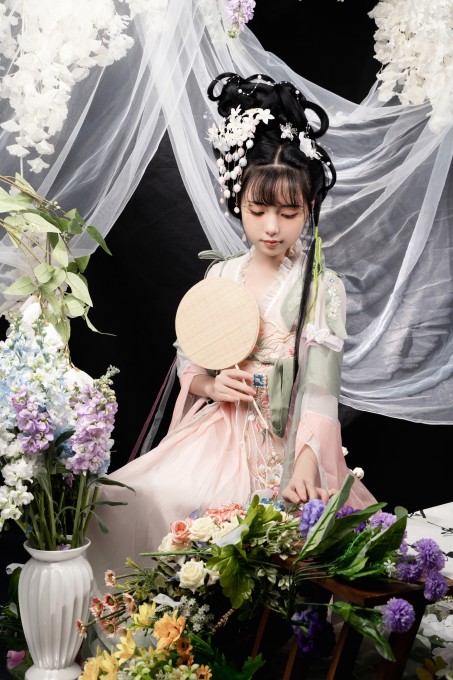 爆机少女喵小吉花间集
