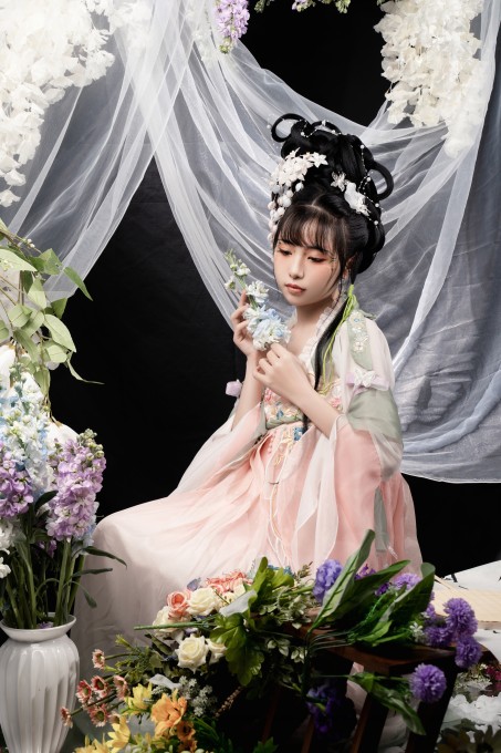 爆机少女喵小吉花间集