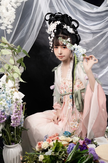 爆机少女喵小吉花间集