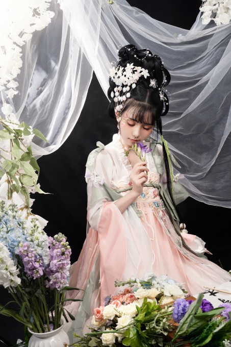爆机少女喵小吉花间集