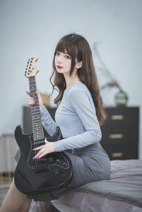 封疆疆v吉他妹妹