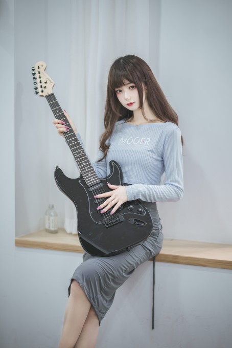 封疆疆v吉他妹妹
