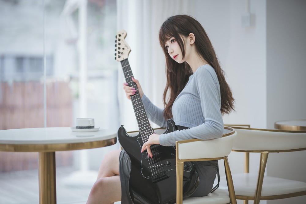封疆疆v吉他妹妹
