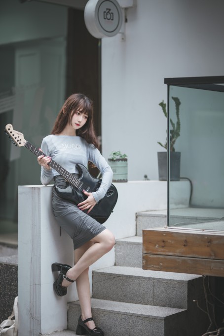 封疆疆v吉他妹妹