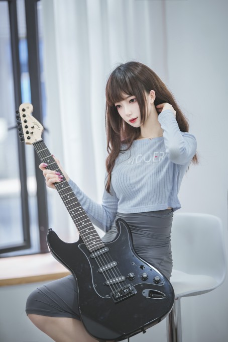 封疆疆v吉他妹妹