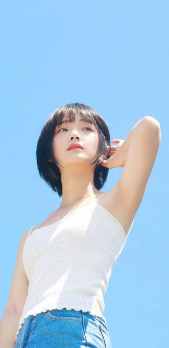 吊带唯美清纯美女高清壁纸