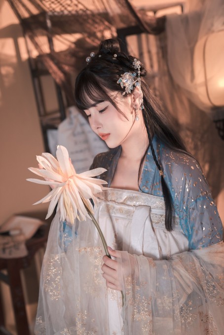恋恋艾妮汉服