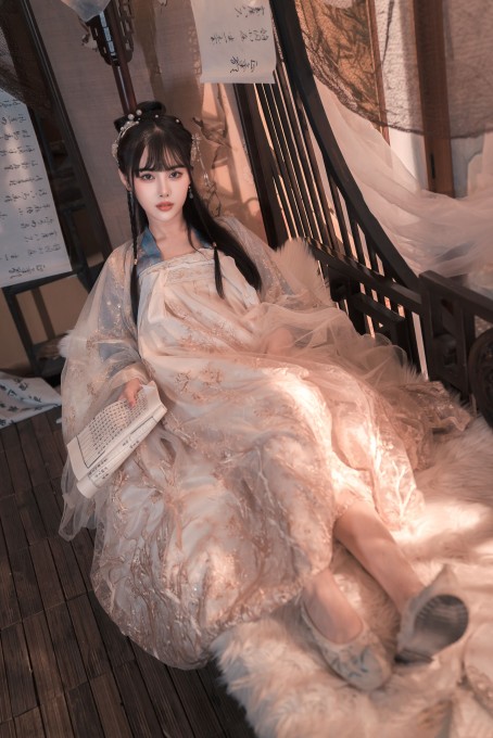 恋恋艾妮汉服