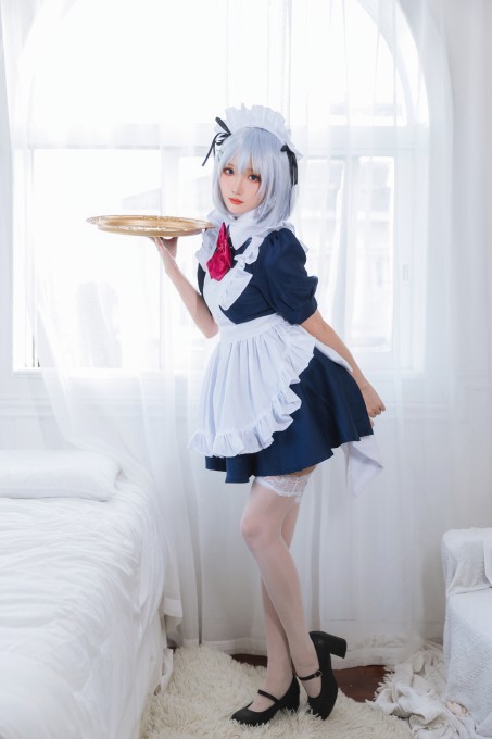 瓜希酱折纸女仆手托着托盘