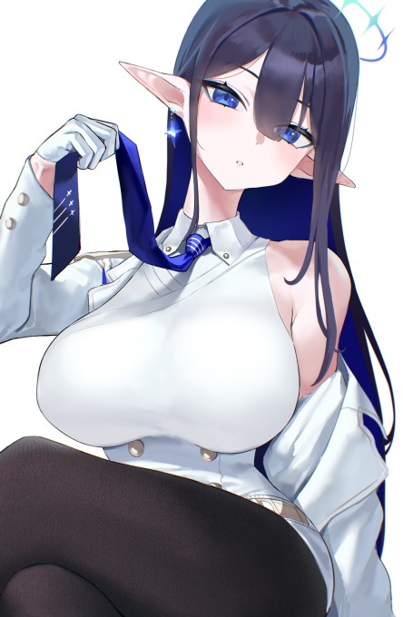 碧蓝档案七神琳尖耳朵拿着胸前领带2k手机壁纸(1856x2845)