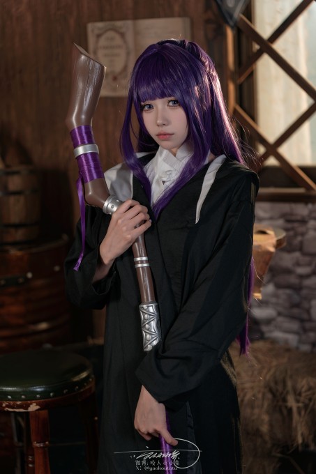 咬人小小兔五月作品『酩酊大喷菇』