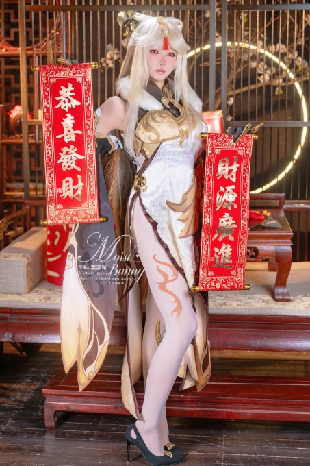 Yiko湿润兔二月作品『金蛇来财凝光贺岁』(5918x8878)