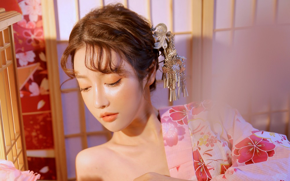 日系和服美女魅力写真高清壁纸