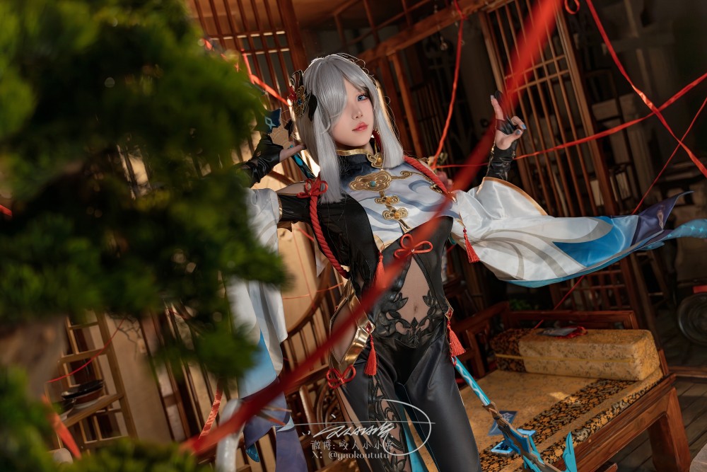 咬人小小兔四月作品『申鹤明枪』