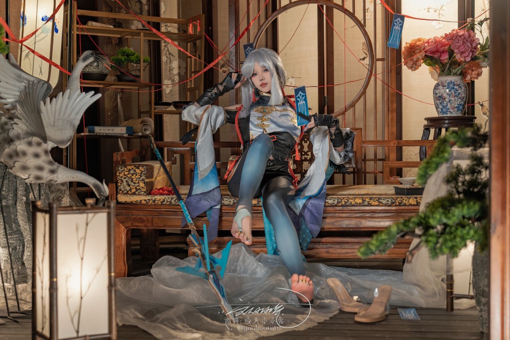 咬人小小兔四月作品『申鹤明枪』(7008x4672)