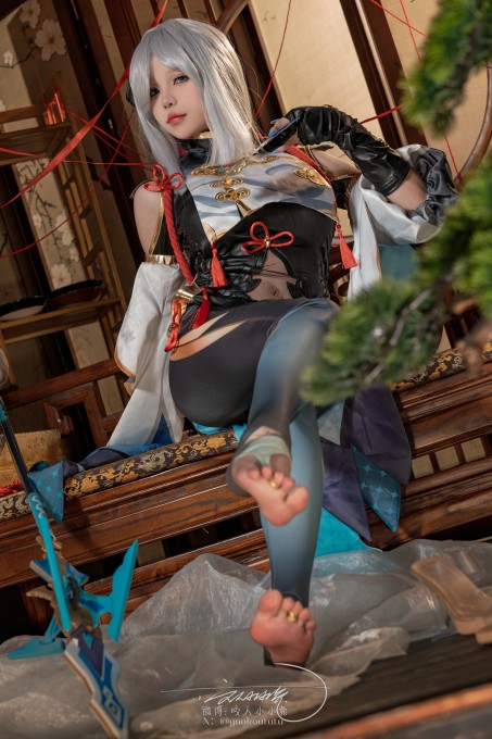 咬人小小兔四月作品『申鹤明枪』(4672x7008)