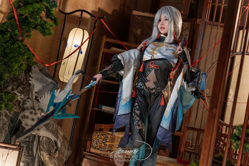 咬人小小兔四月作品『申鹤明枪』(7008x4672)
