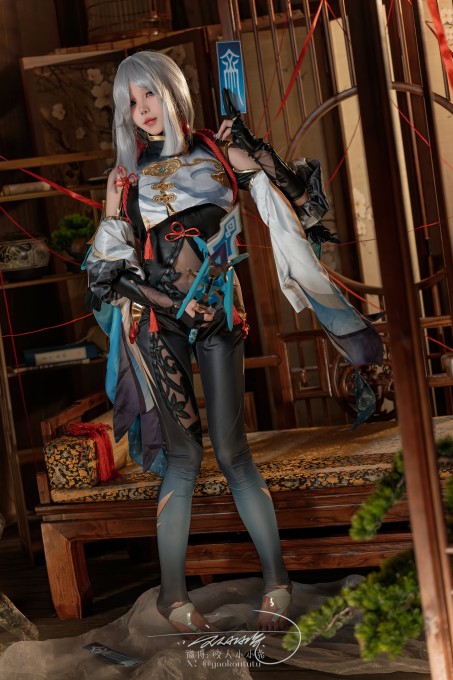 咬人小小兔四月作品『申鹤明枪』(4672x7008)