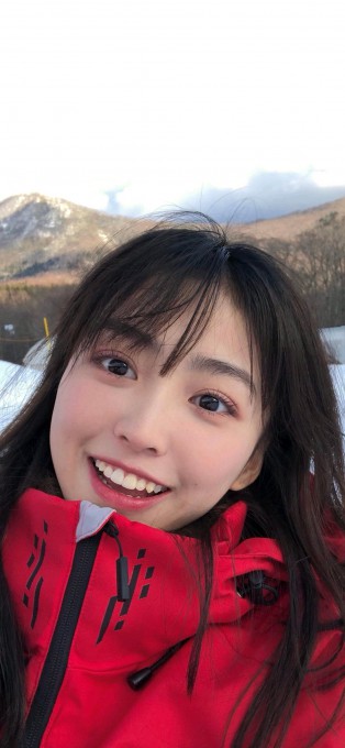 网红Dusbass七七高清手机壁纸