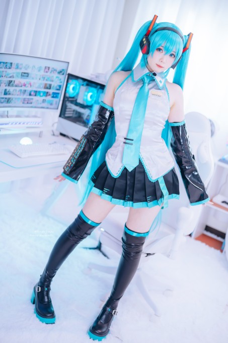 霜月Shimo初音未来(5504x8256)